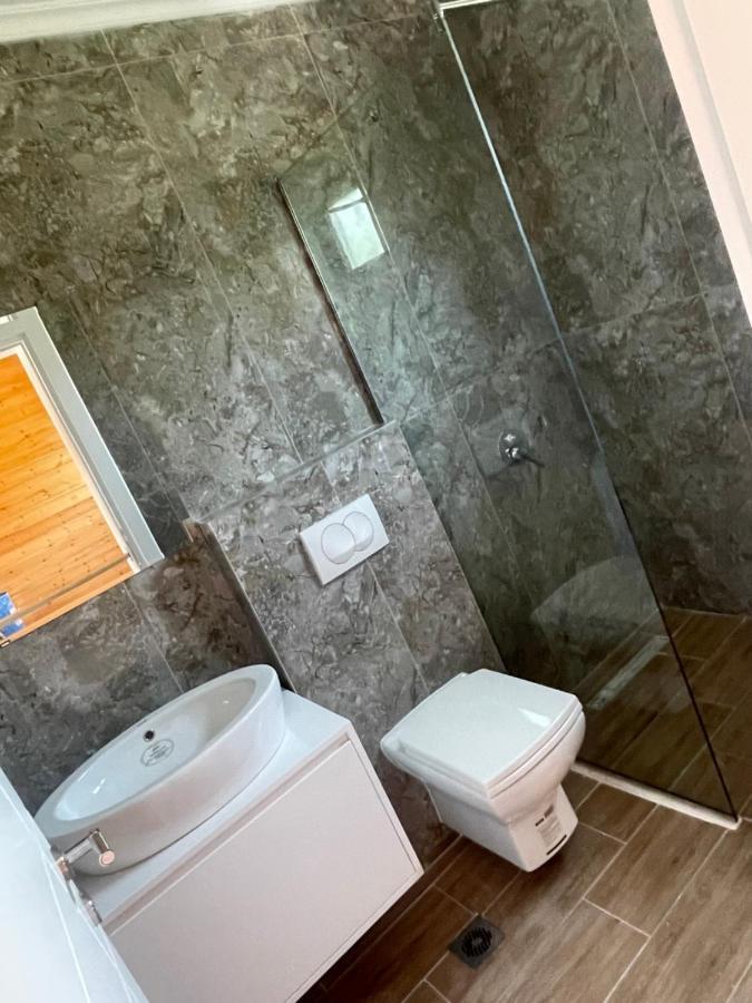 Bujtina Siar Hotel Pogradec Ngoại thất bức ảnh