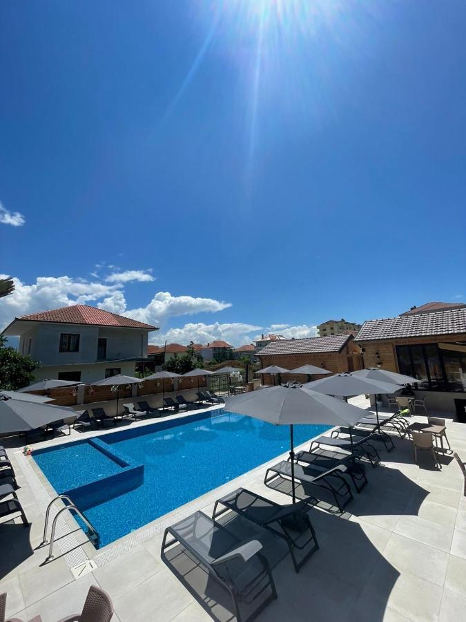 Bujtina Siar Hotel Pogradec Ngoại thất bức ảnh