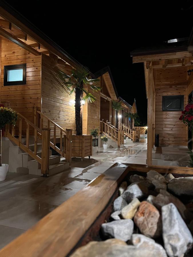 Bujtina Siar Hotel Pogradec Ngoại thất bức ảnh