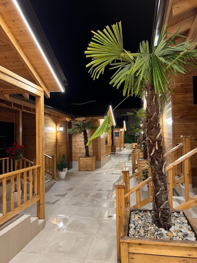 Bujtina Siar Hotel Pogradec Ngoại thất bức ảnh