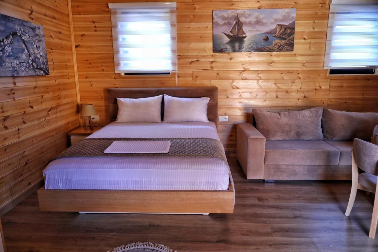 Bujtina Siar Hotel Pogradec Ngoại thất bức ảnh