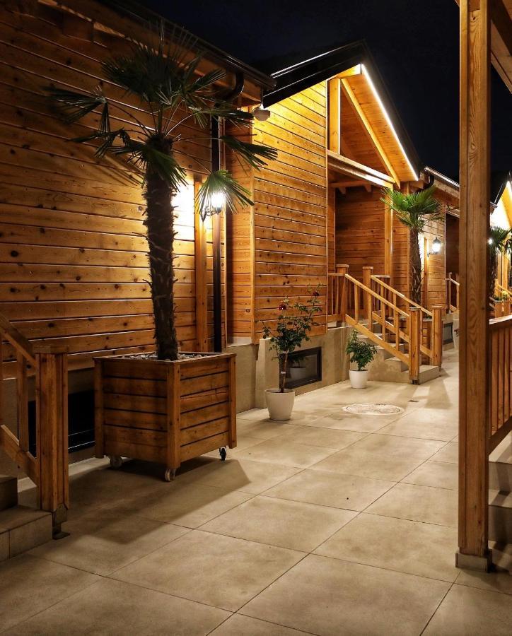 Bujtina Siar Hotel Pogradec Ngoại thất bức ảnh