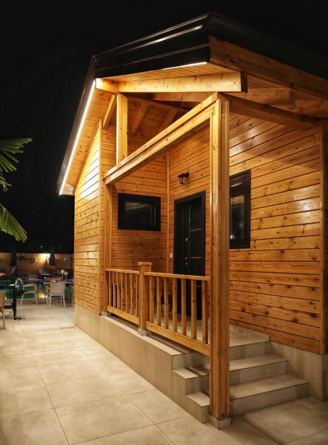 Bujtina Siar Hotel Pogradec Ngoại thất bức ảnh